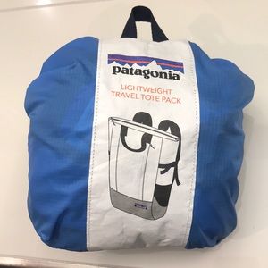Patagonia lightweight travel tote pack